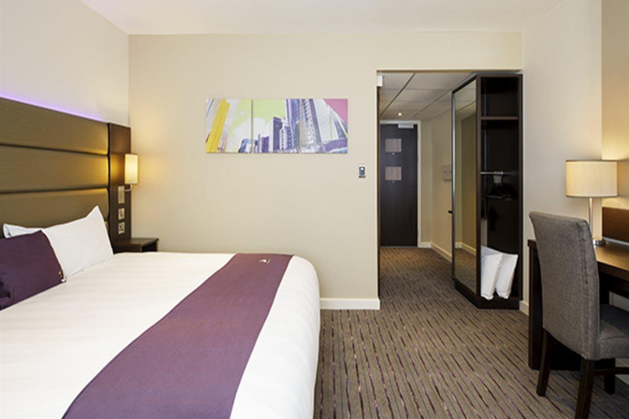 Premier Inn Horsham Exterior photo