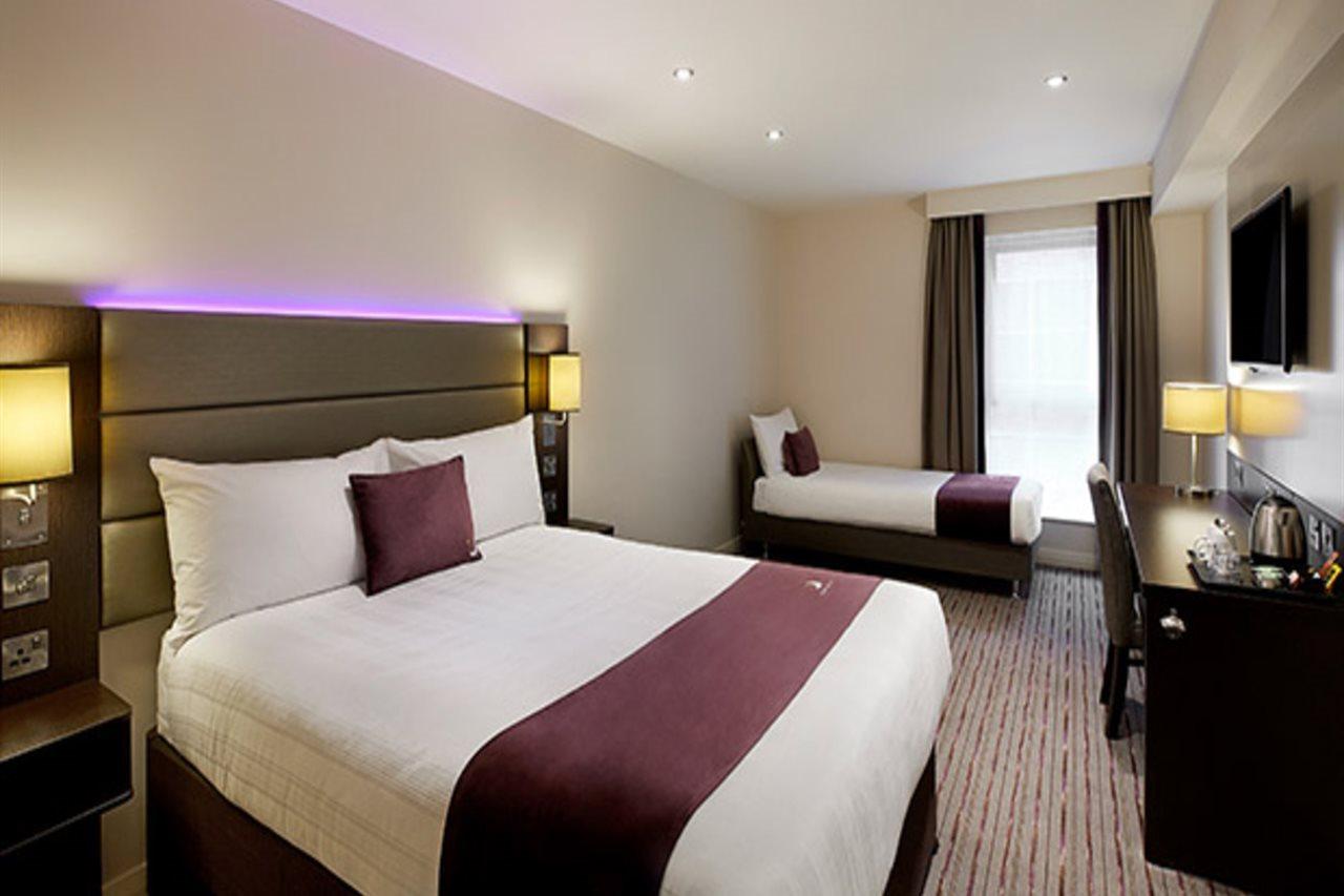 Premier Inn Horsham Exterior photo
